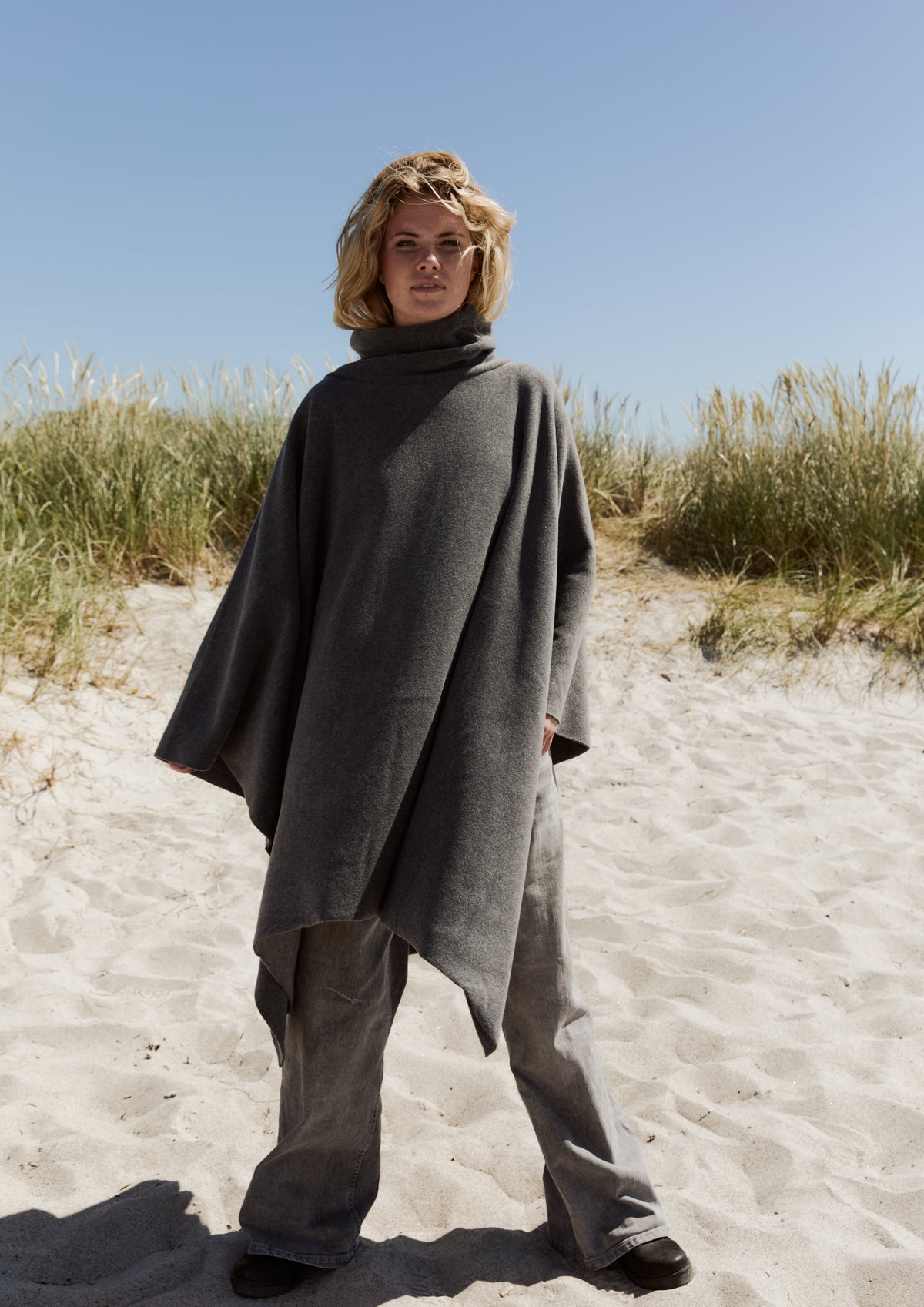 HENRIETTE STEFFENSEN COPENHAGEN LOUNGE PONCHO DAMEN - 4081 PONCHOS GREY 905