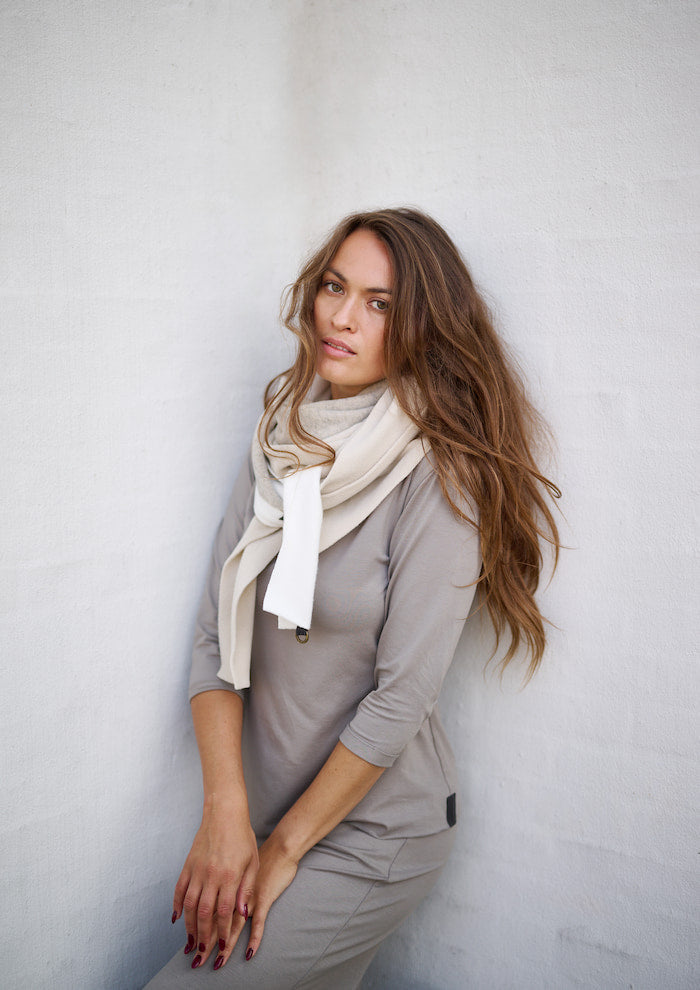 HENRIETTE STEFFENSEN COPENHAGEN DREIECKIGER SCHAL NO WASTE - 4078NW SCARFS KIT/OW/SAND 466