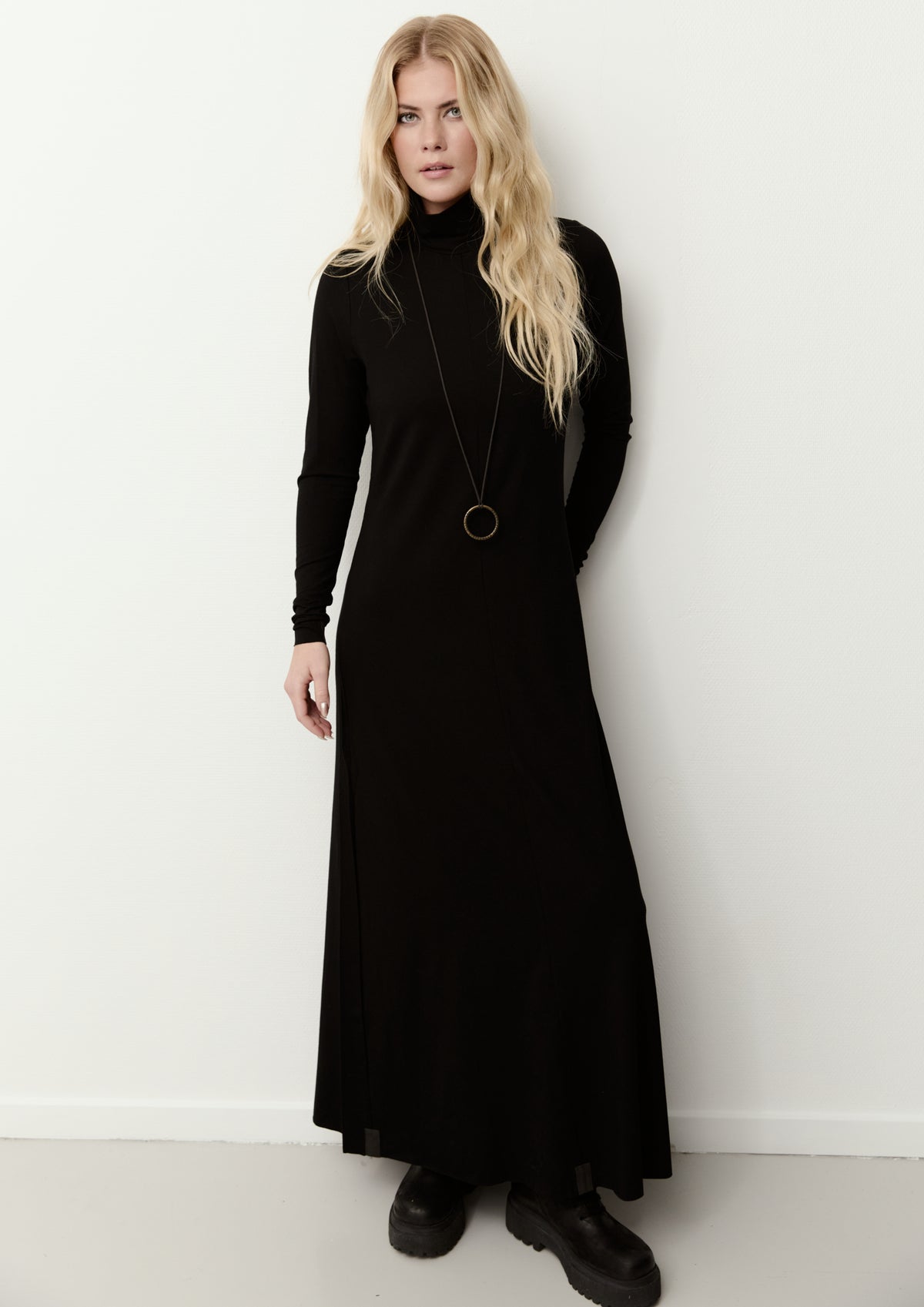 HENRIETTE STEFFENSEN COPENHAGEN LANGE KLEID W/SCHMUCK - 98058 KJOLER BLACK 900