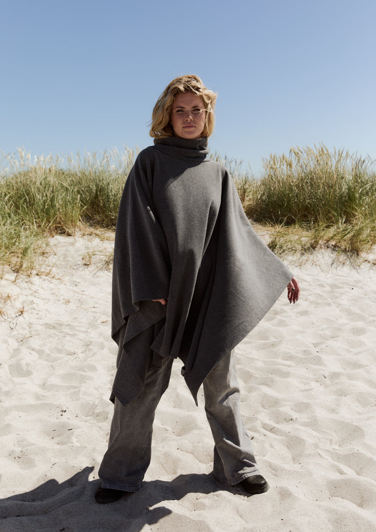 HENRIETTE STEFFENSEN COPENHAGEN LOUNGE PONCHO DAMEN - 4081 PONCHOS GREY 905