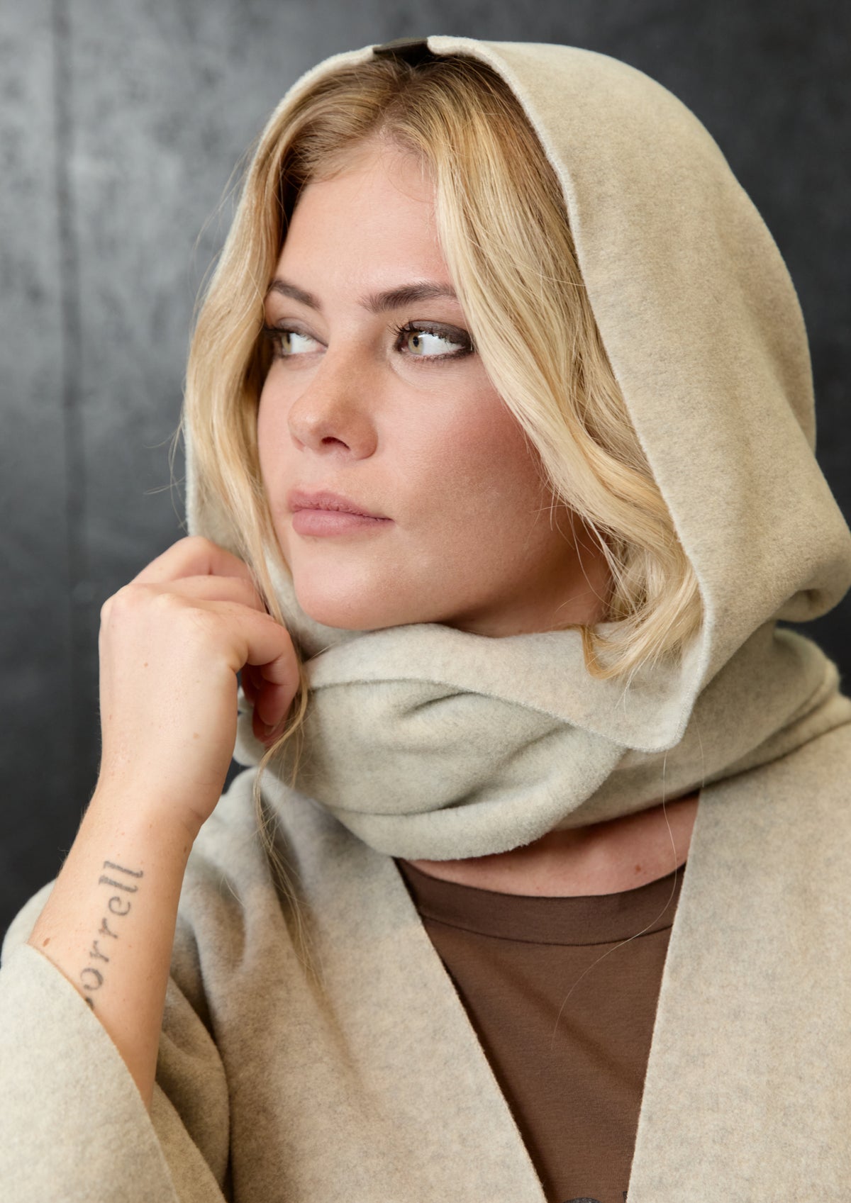 HENRIETTE STEFFENSEN COPENHAGEN SCARF MIT MÜTZE - 4127 SCARFS SAND 805