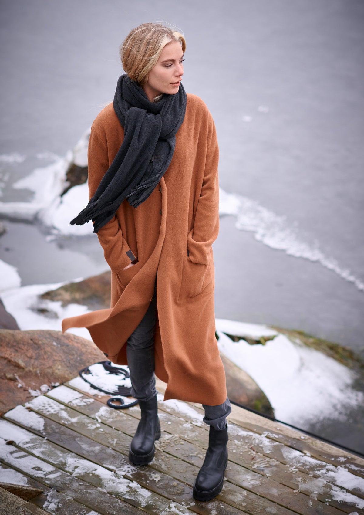 HENRIETTE STEFFENSEN COPENHAGEN SCHAL MIT FRANSEN - 4077 SCARFS SOFT BLACK 914
