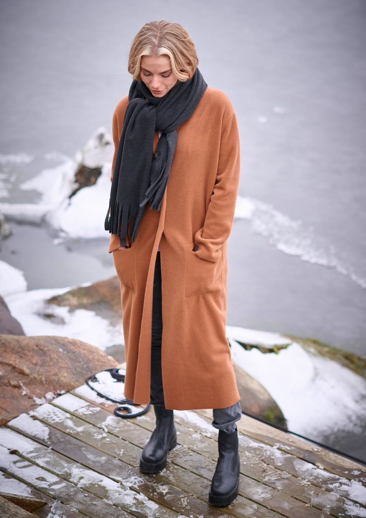 HENRIETTE STEFFENSEN COPENHAGEN SCHAL MIT FRANSEN - 4077 SCARFS SOFT BLACK 914