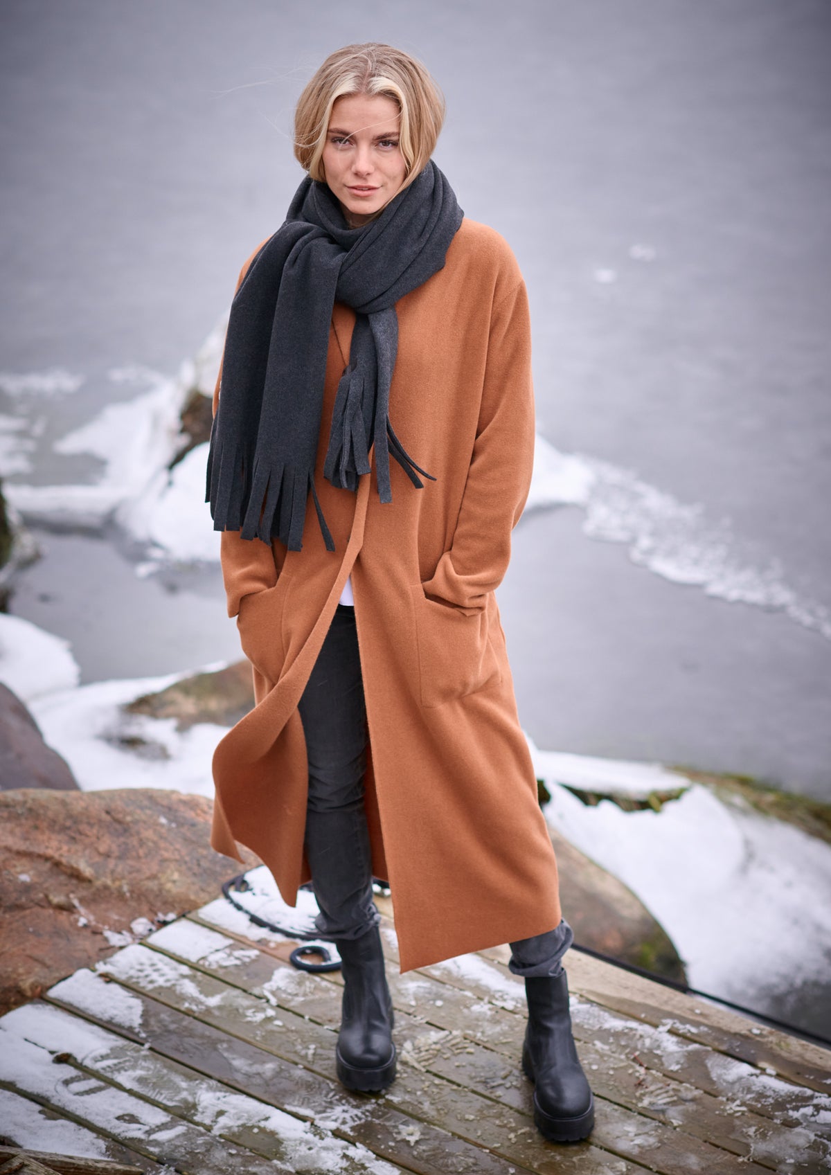 HENRIETTE STEFFENSEN COPENHAGEN SCHAL MIT FRANSEN - 4077 SCARFS SOFT BLACK 914