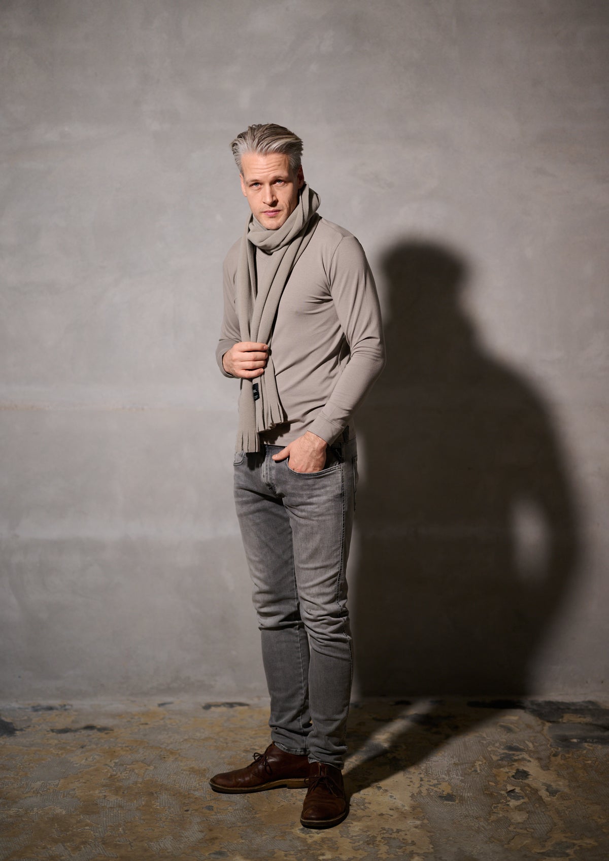 CARL BY STEFFENSEN COPENHAGEN SCHAL M/ FRANSEN - 1006C SCARFS ELEPHANT 654